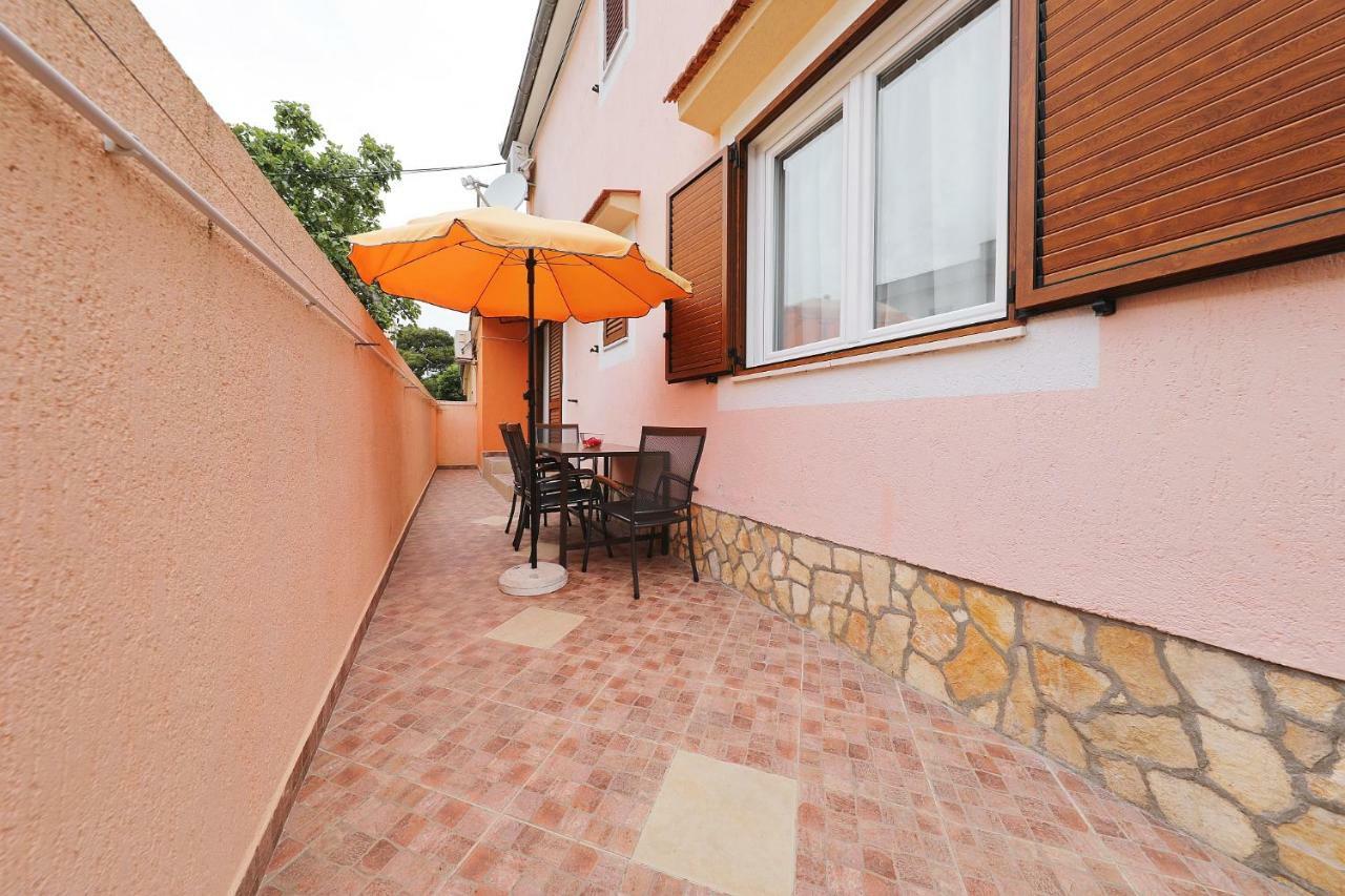 Apartmani Strpić Biograd Na Moru Exterior foto